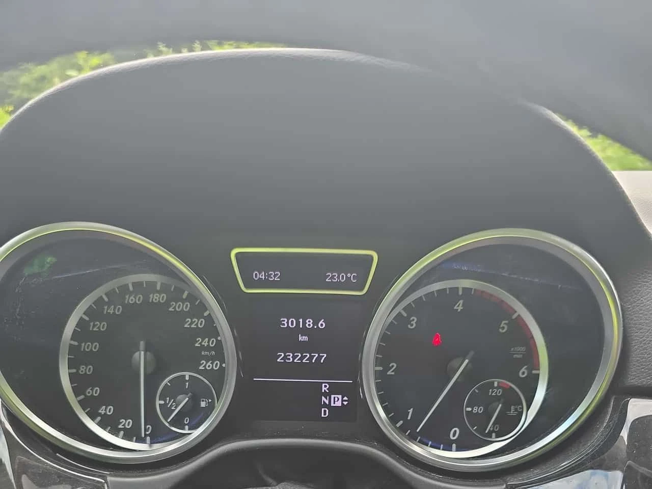Mercedes-Benz ML 350 BlueTEC/ПОДГРЕВИ/ПАНОРАМА/АВТОФИНАНСИРАНЕ, снимка 8 - Автомобили и джипове - 54611782
