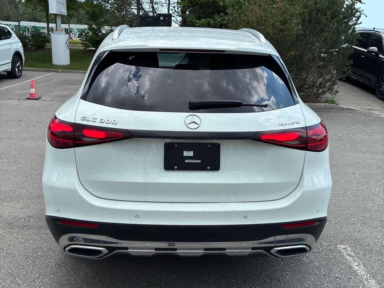 Mercedes-Benz GLC 300 4MATIC | CARFAX | АВТОКРЕДИТ БЕЗ ПЪРВОНАЧАЛНА, снимка 5 - Автомобили и джипове - 55419578