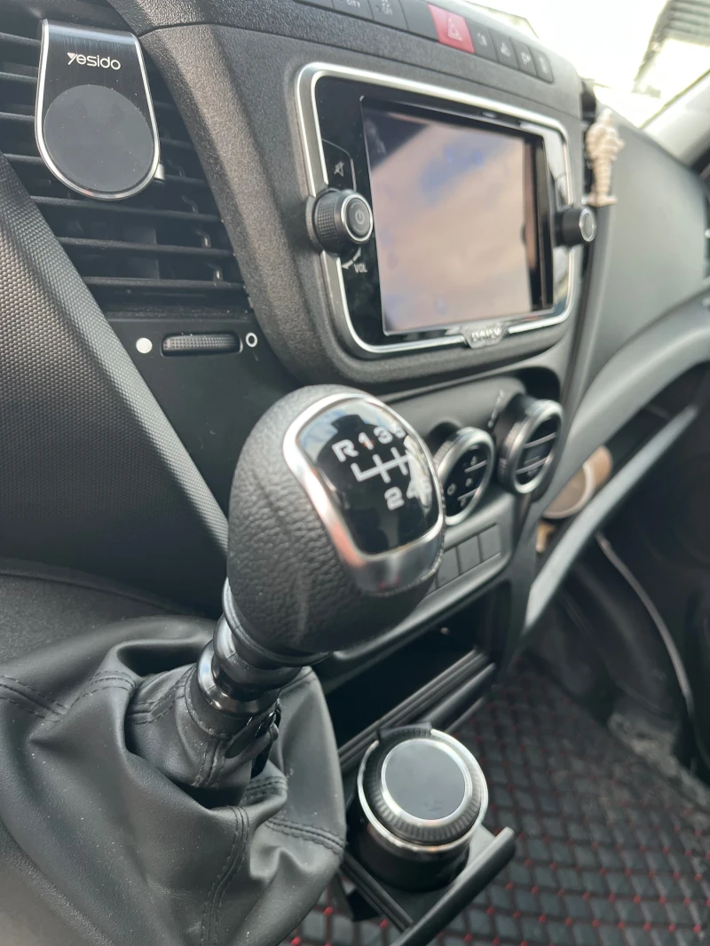 Iveco 35S18 Фургон, снимка 13 - Бусове и автобуси - 53526842