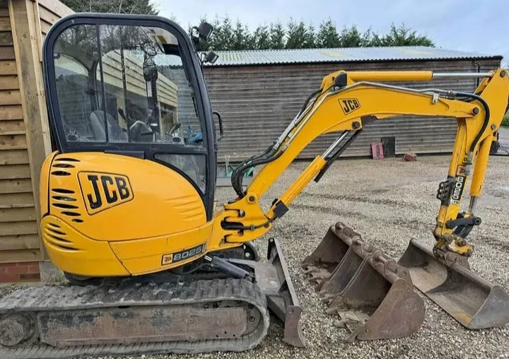 Багер JCB 8025, снимка 4 - Индустриална техника - 55224808