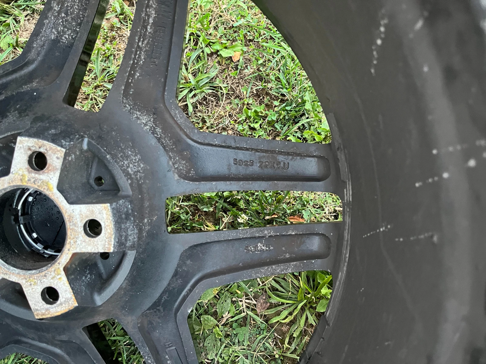    265/35R22 | Mobile.bg   11