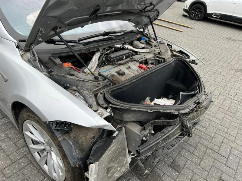 Tesla Model S 75Д 4х4 Европейска, снимка 7 - Автомобили и джипове - 38223833