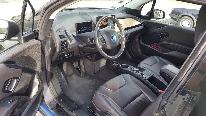 BMW i3, снимка 5 - Автомобили и джипове - 47710343