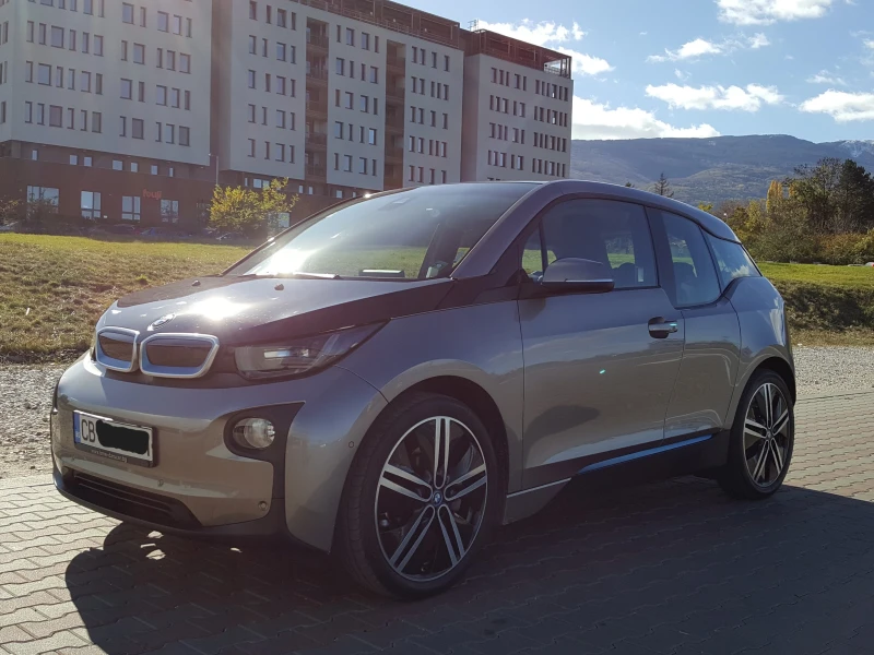 BMW i3, снимка 2 - Автомобили и джипове - 47710343