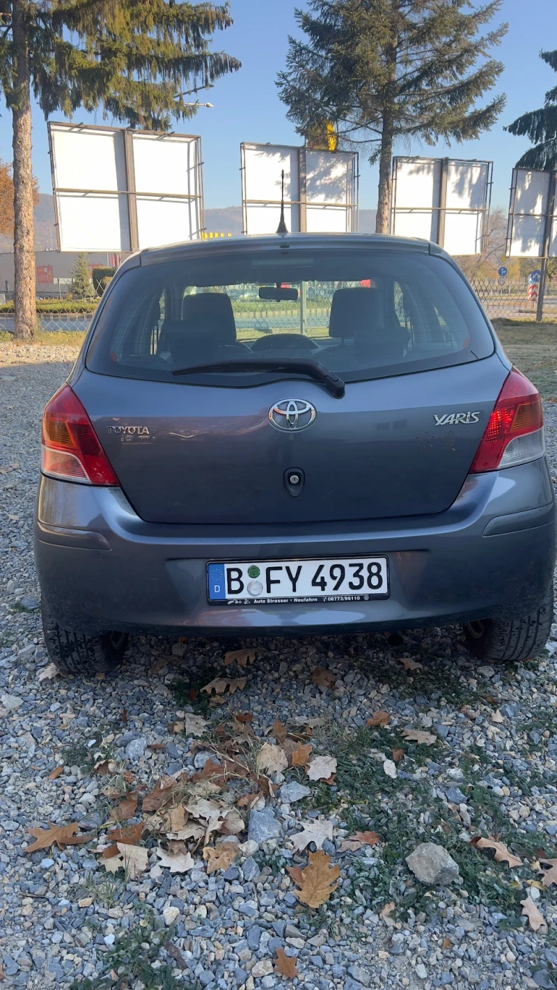 Toyota Yaris 1300, снимка 6 - Автомобили и джипове - 47963098