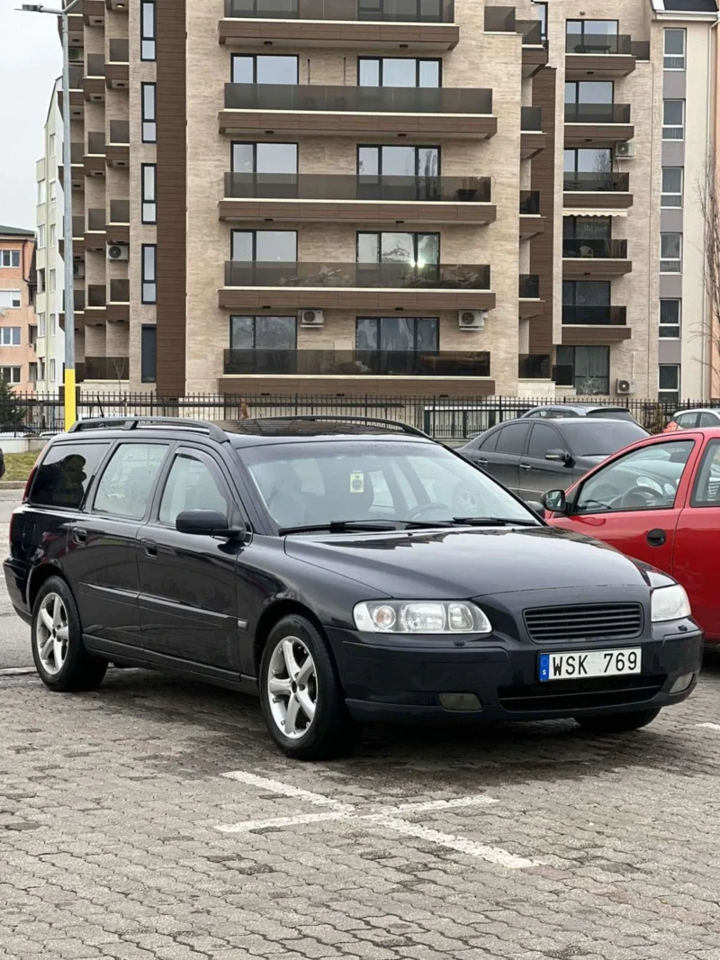 Volvo V70 2.4 D5, снимка 1 - Автомобили и джипове - 48307231