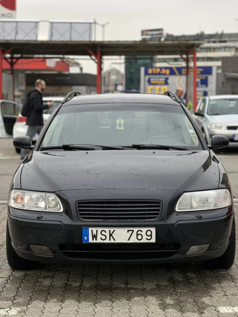 Volvo V70 2.4 D5, снимка 2 - Автомобили и джипове - 48307231