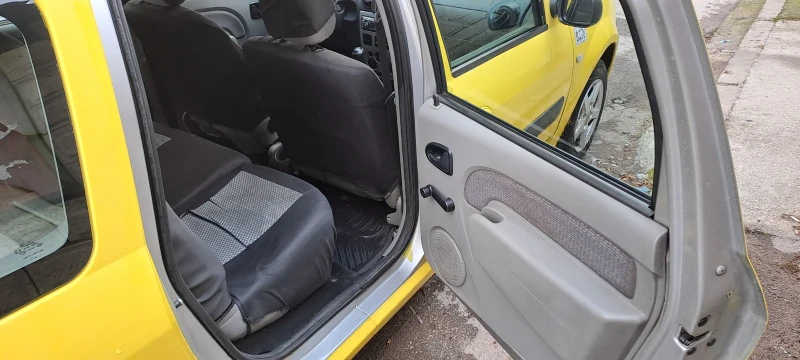 Dacia Logan, снимка 5 - Автомобили и джипове - 48553041