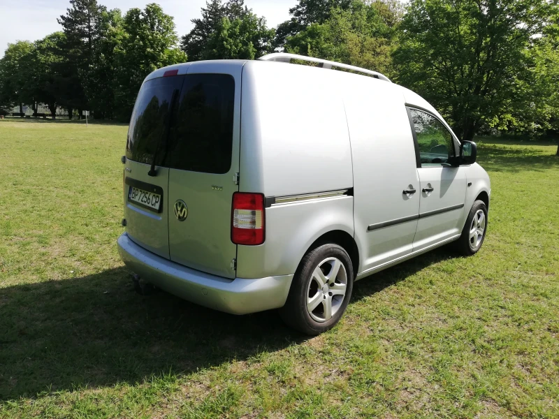 VW Caddy DSG АВТОМАТ КЛИМАТИК , снимка 5 - Автомобили и джипове - 50951159