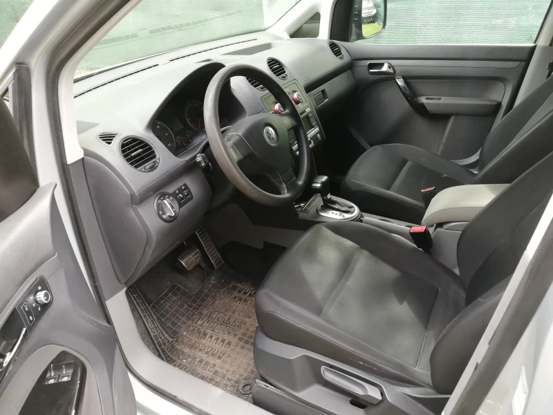 VW Caddy DSG АВТОМАТ КЛИМАТИК , снимка 9 - Автомобили и джипове - 50951159
