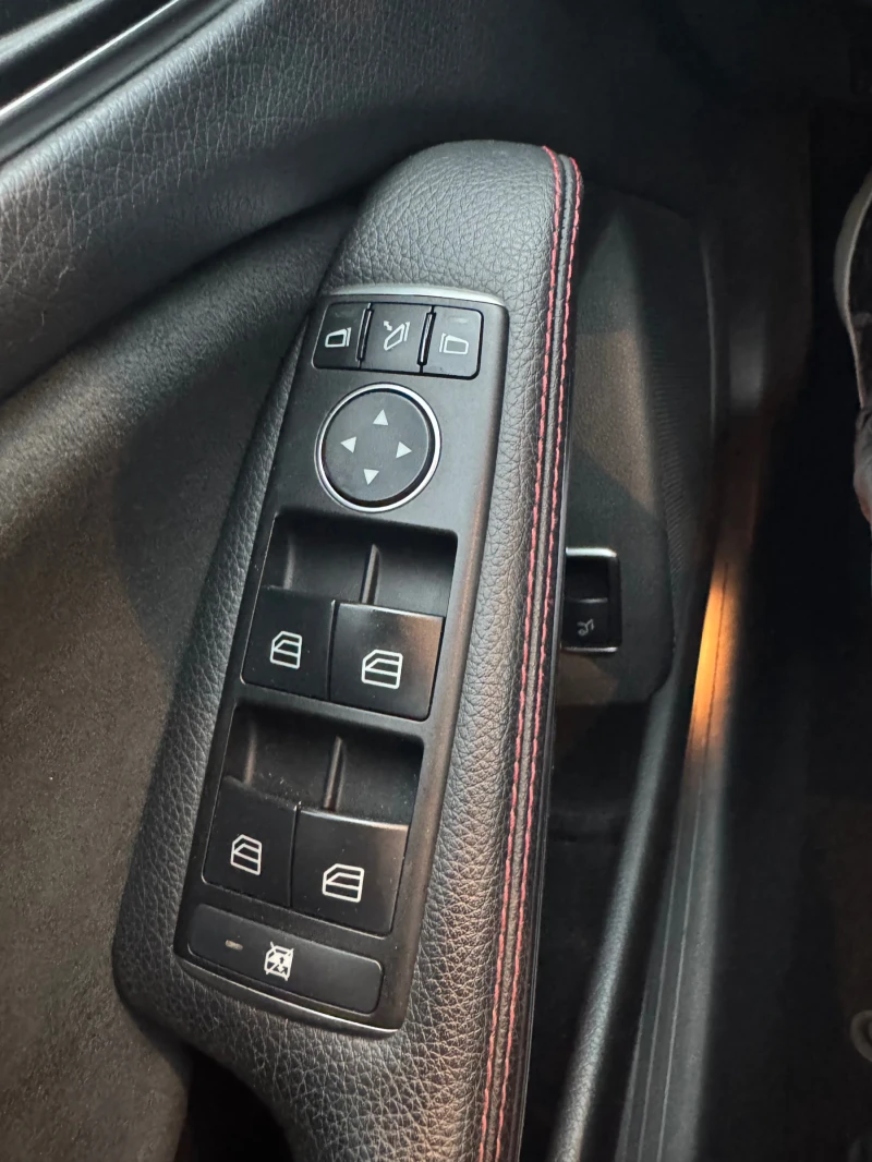 Mercedes-Benz CLA 250 2.0-211кс. 4x4 AMG Line, снимка 13 - Автомобили и джипове - 52483670