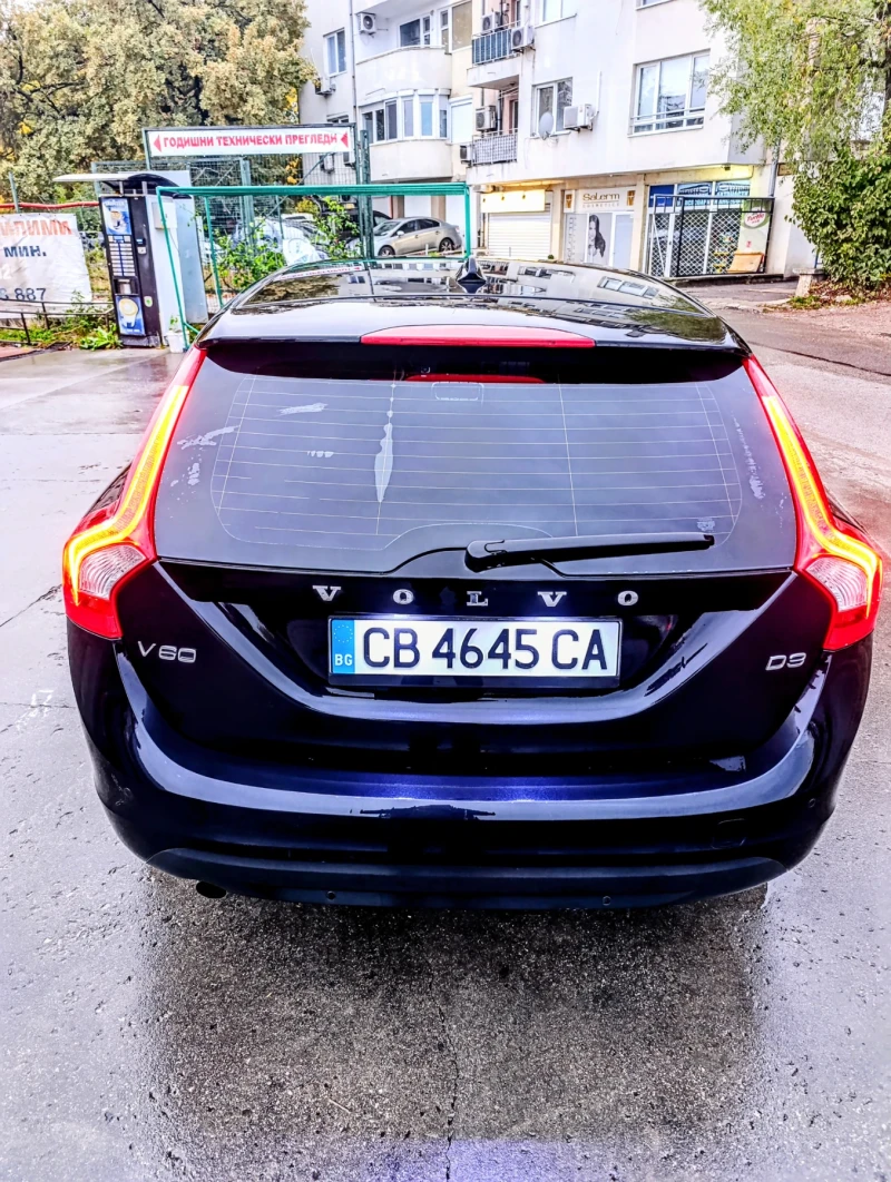 Volvo V60 2.0 D3 163 кс, снимка 2 - Автомобили и джипове - 52104234