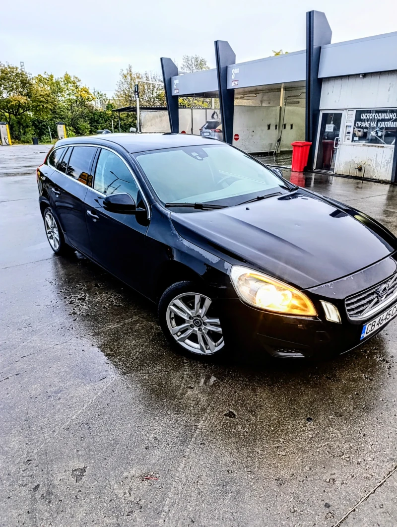 Volvo V60 2.0 D3 163 кс, снимка 8 - Автомобили и джипове - 52104234