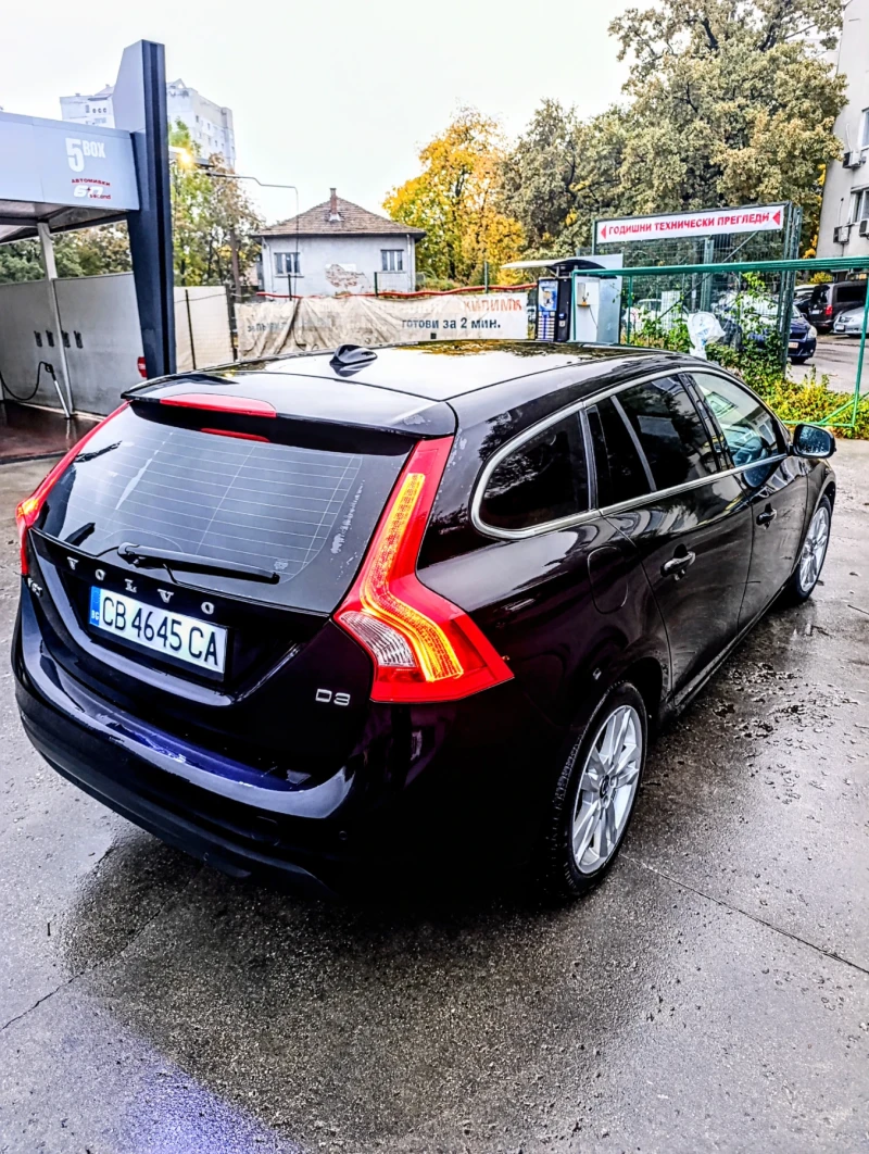 Volvo V60 2.0 D3 163 кс, снимка 3 - Автомобили и джипове - 52104234