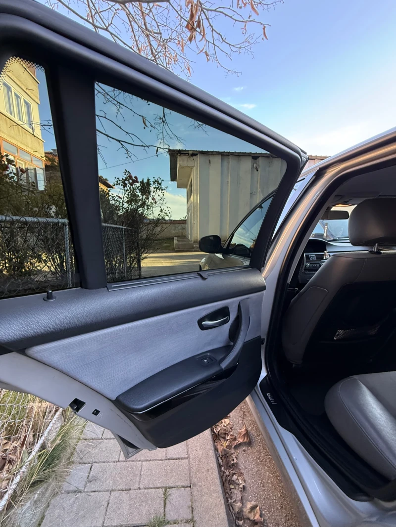 BMW 320, снимка 12 - Автомобили и джипове - 52409721