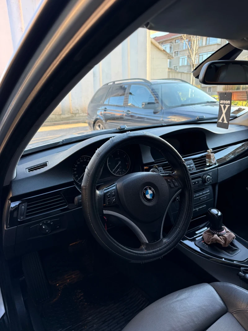 BMW 320, снимка 6 - Автомобили и джипове - 52409721