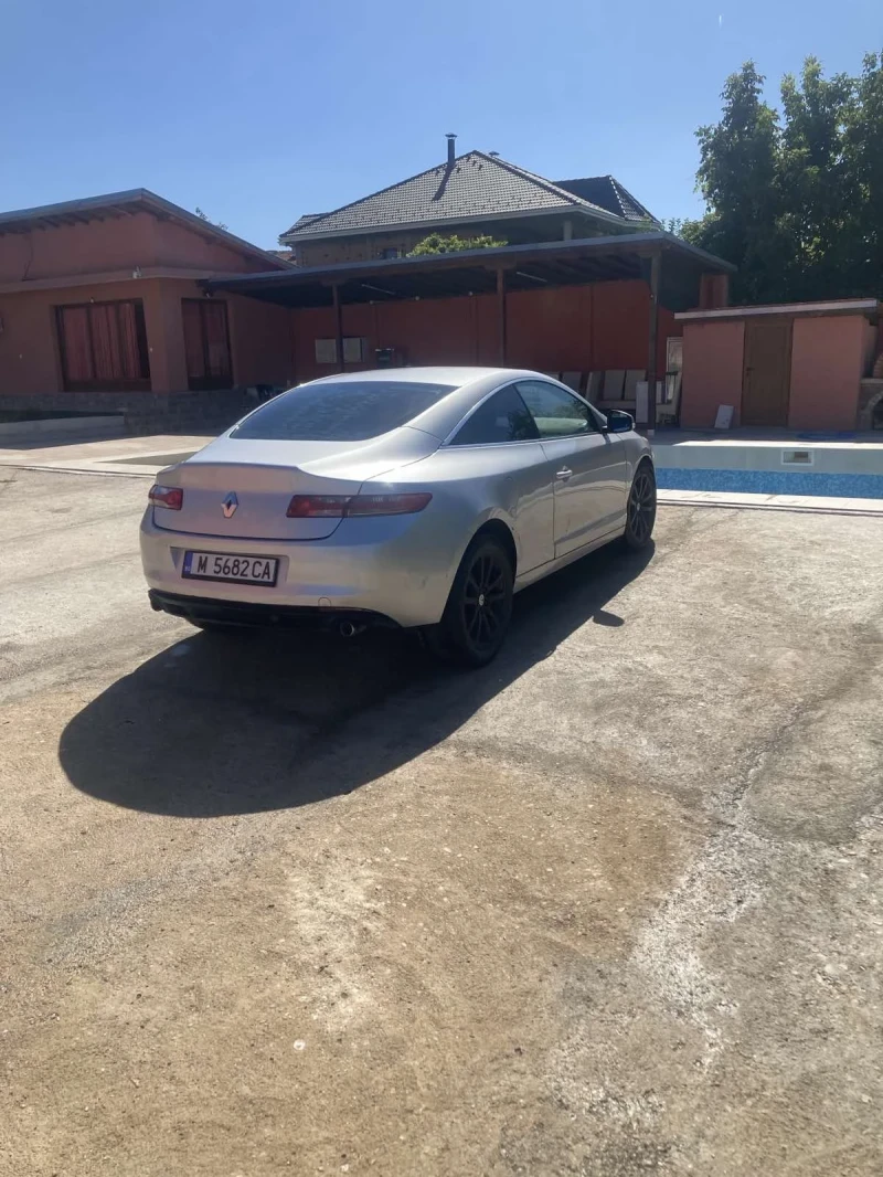Renault Laguna Купе, снимка 2 - Автомобили и джипове - 53363997