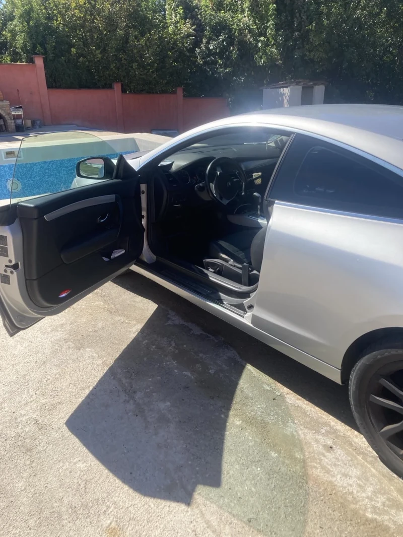 Renault Laguna Купе, снимка 5 - Автомобили и джипове - 53363997