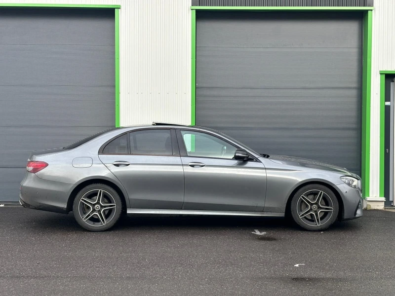 Mercedes-Benz E 220 ОЧАКВАН ВНОС Mercedes E220d FACELIFT 2021* AMG, снимка 4 - Автомобили и джипове - 53470529