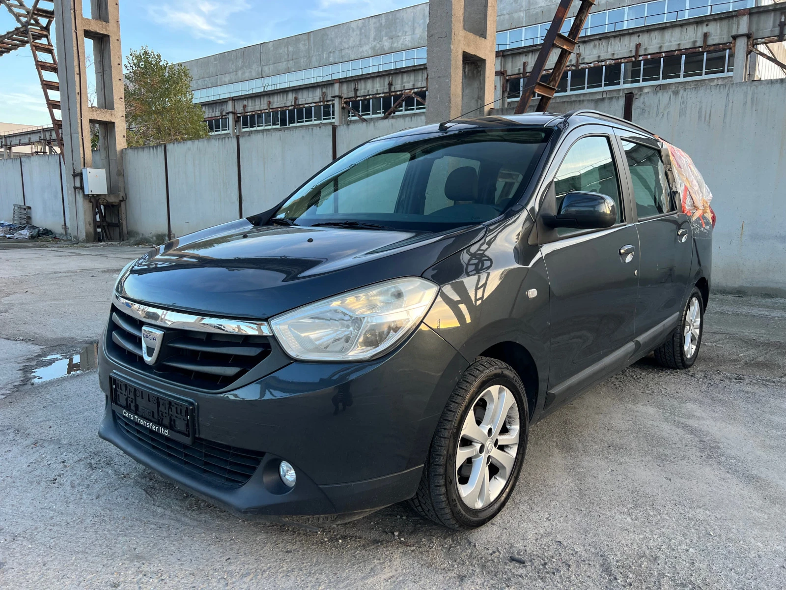 Dacia Lodgy 1.5dci 158000км - изображение 3