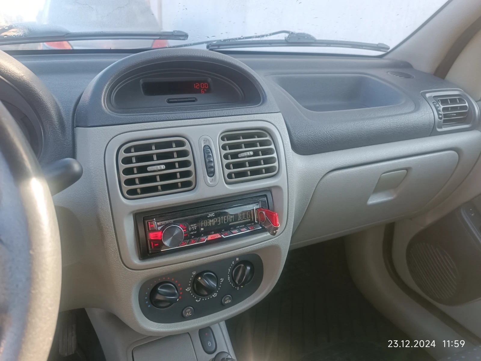 Renault Clio Simbol - изображение 4