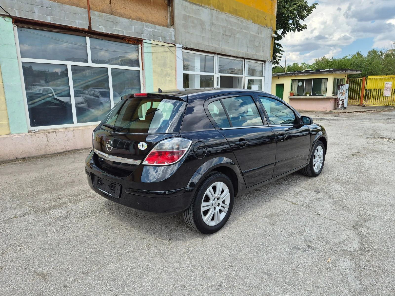 Opel Astra 1.6I KLIMA ITALY - изображение 3