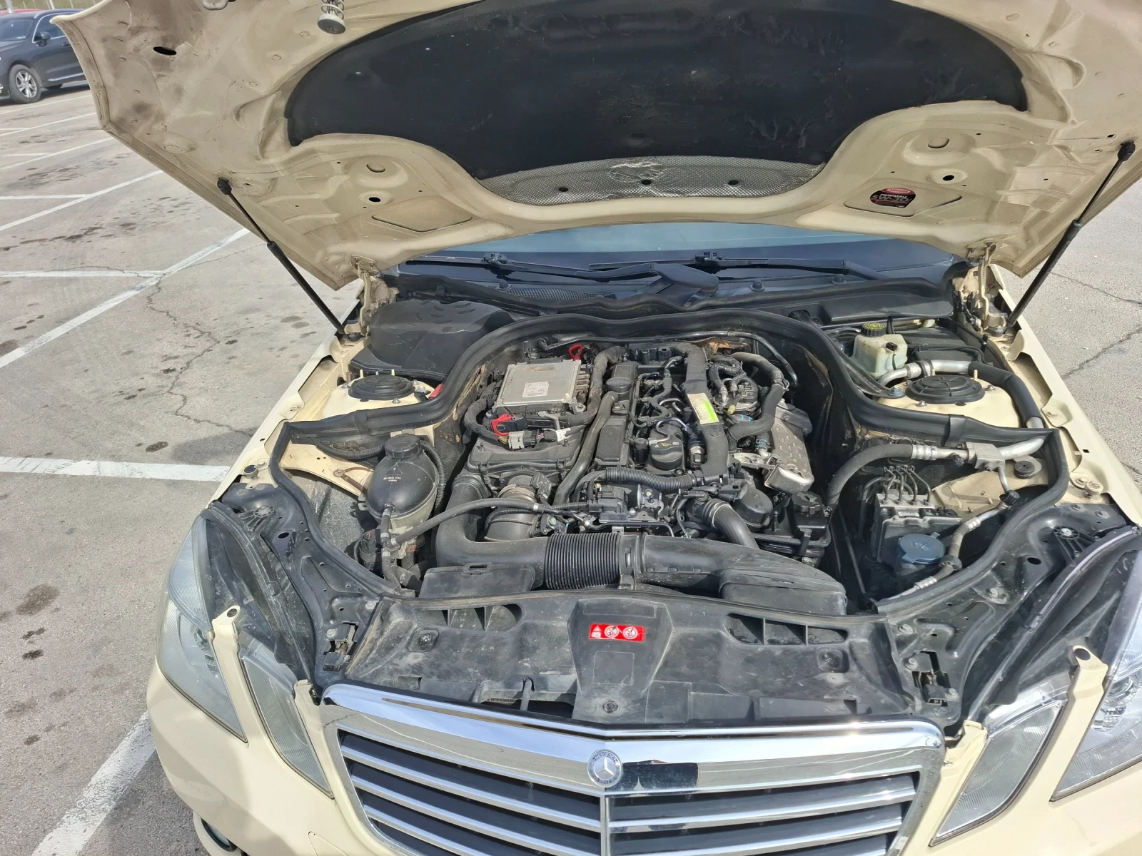 Mercedes-Benz E 200  - изображение 4