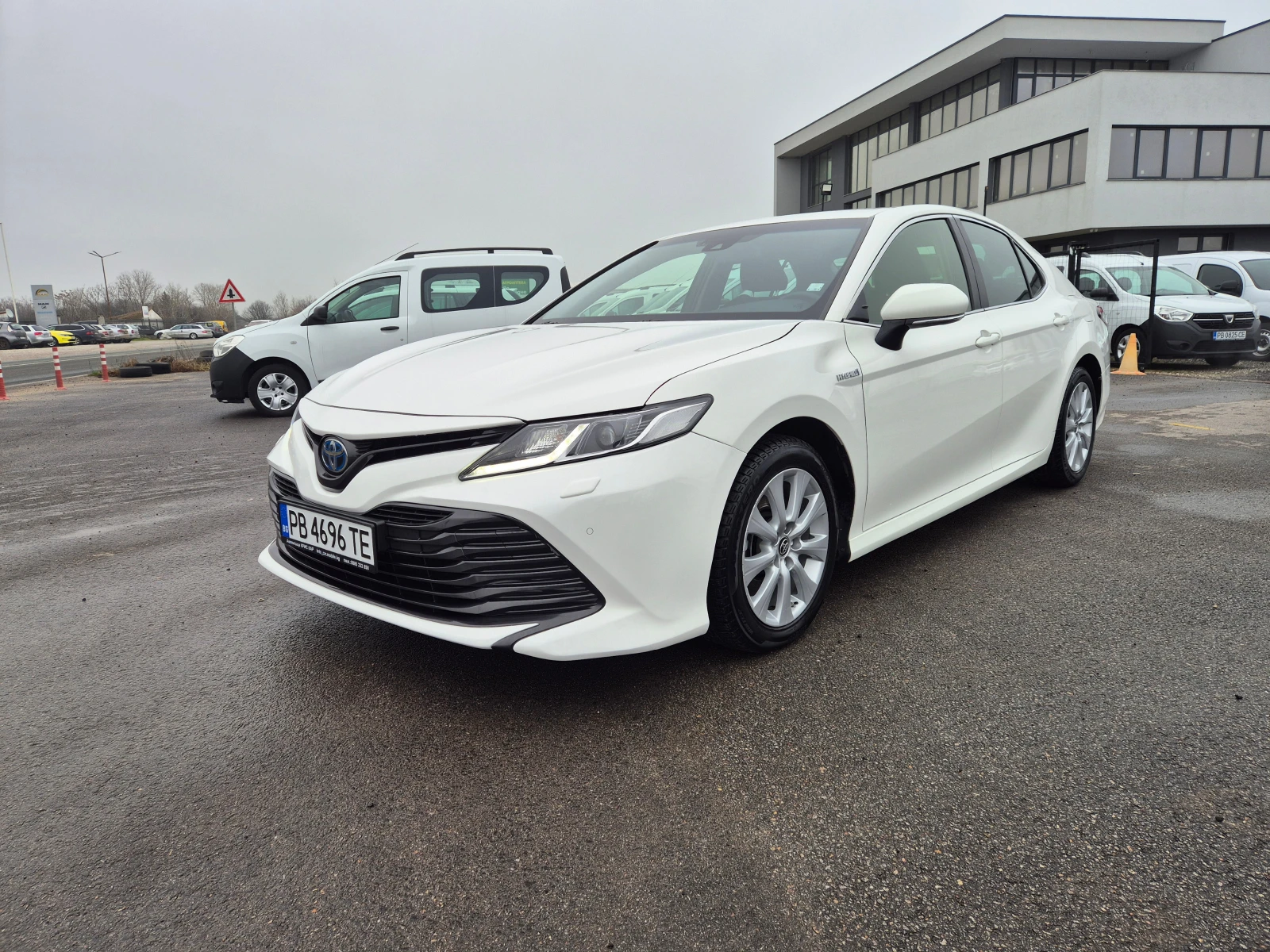 Toyota Camry  COMFORT 2.5 DUAL VVTI HYBRID | Mobile.bg � ����������� 1
