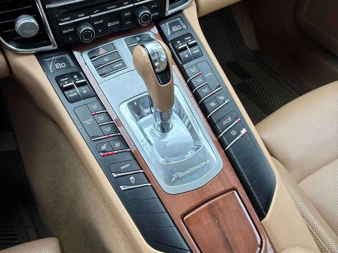 Porsche Panamera  | CARFAX | ОБДУХВАНЕ | , снимка 12 - Автомобили и джипове - 53950801