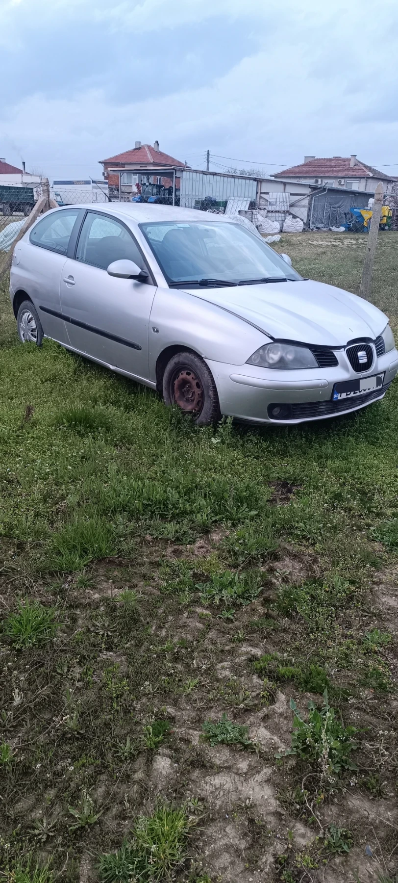 Seat Ibiza, снимка 2 - Автомобили и джипове - 54013023