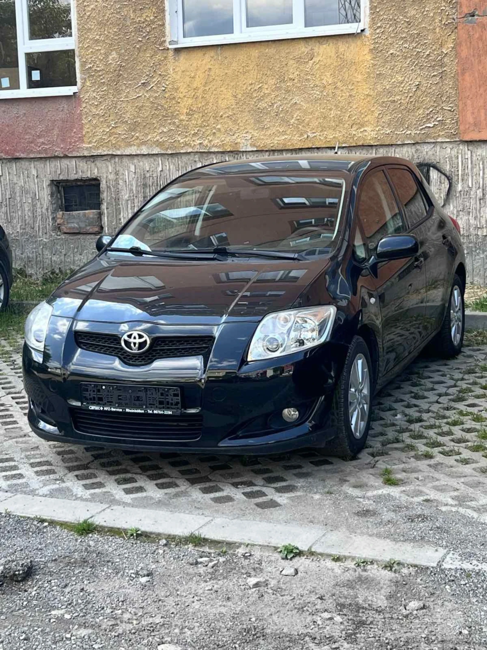 Toyota Auris 1.33 vvti, снимка 2 - Автомобили и джипове - 54154845