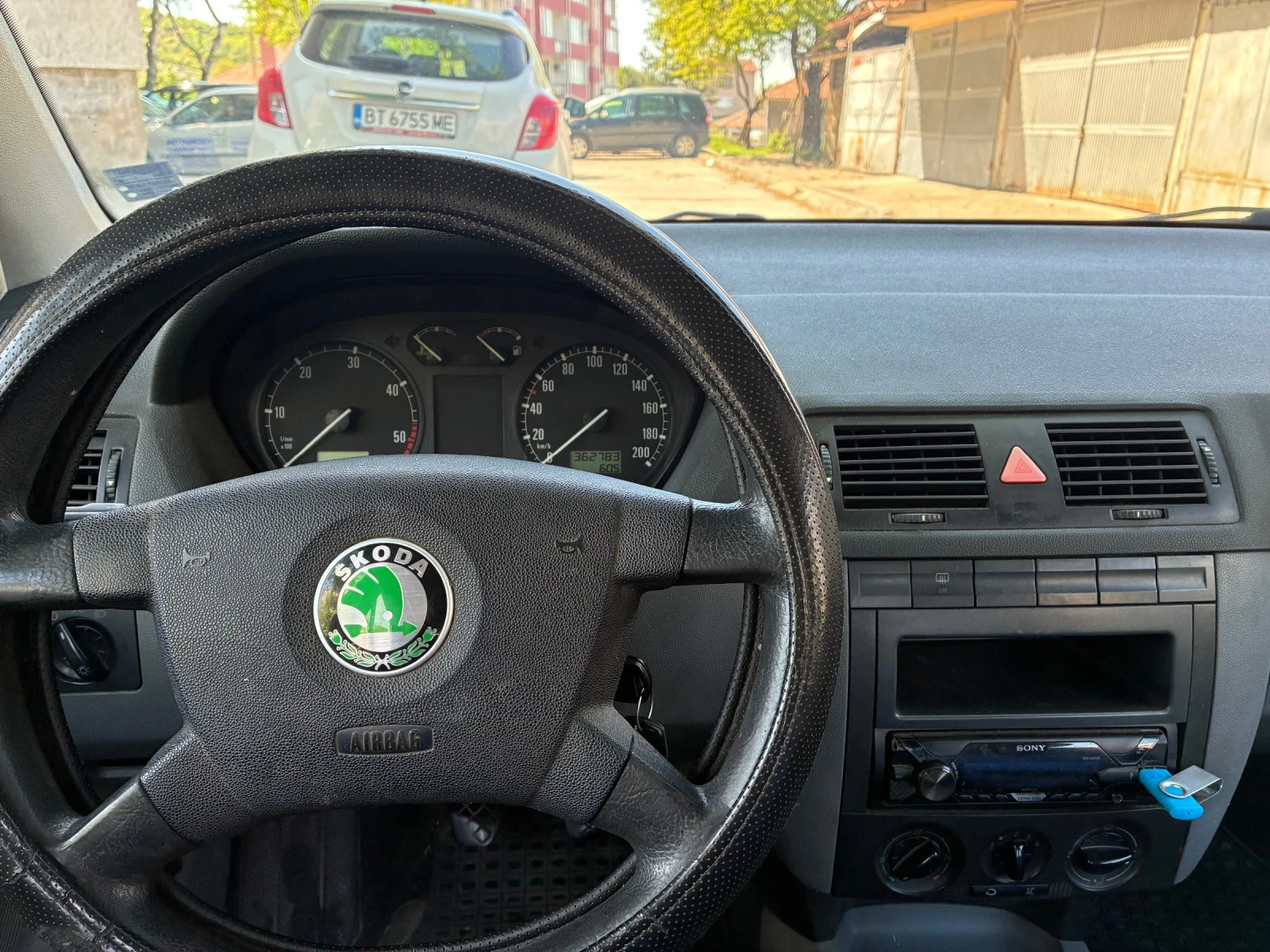 Skoda Fabia, снимка 6 - Автомобили и джипове - 54341674