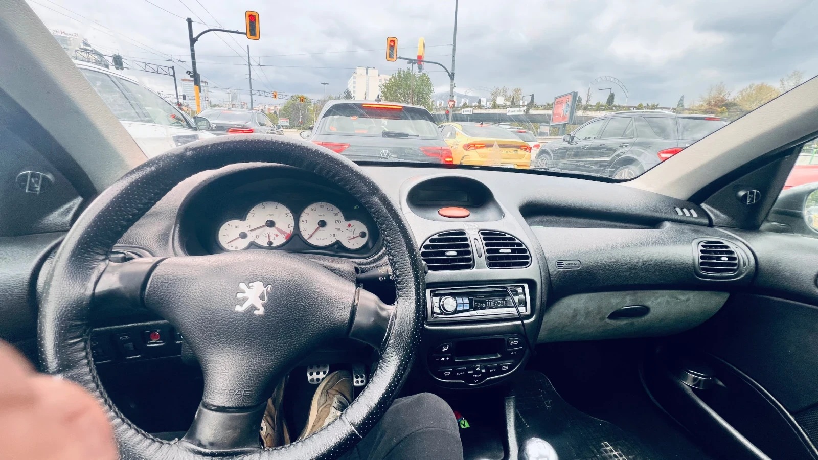 Peugeot 206, снимка 7 - Автомобили и джипове - 54486461