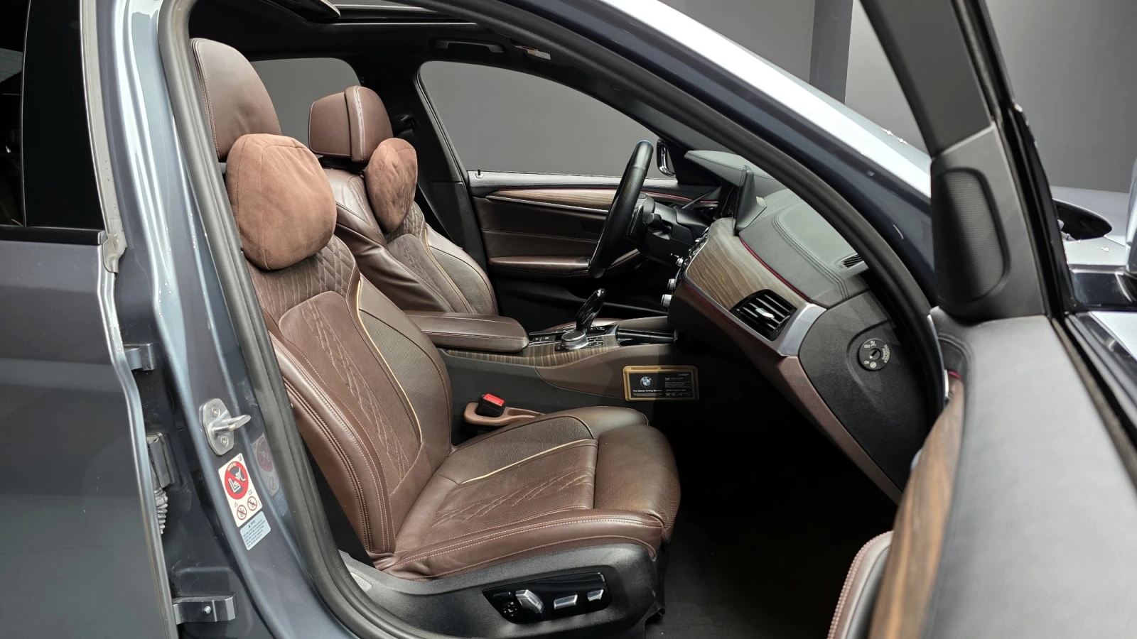 BMW 530 xDrive M Sport Plus| 360 Cam | Distronic | HUD | , снимка 10 - Автомобили и джипове - 54638632