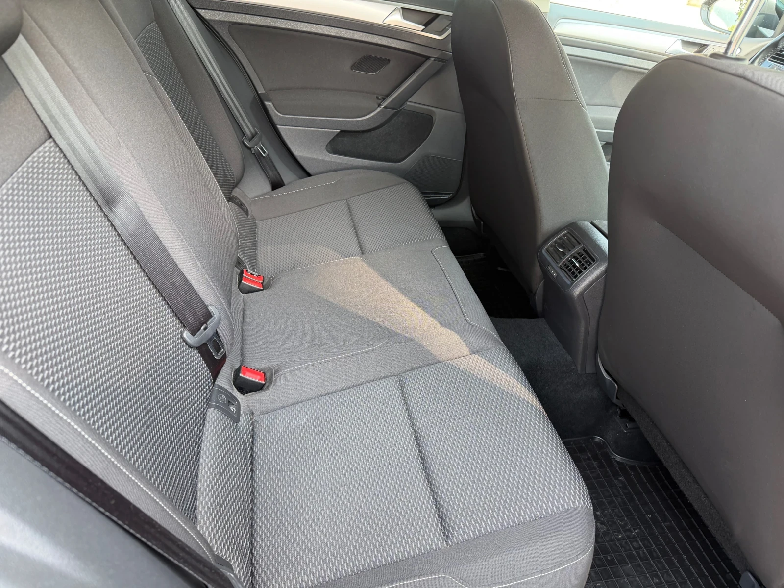 VW Golf Variant 7.5 1.0TSI, снимка 12 - Автомобили и джипове - 55067210