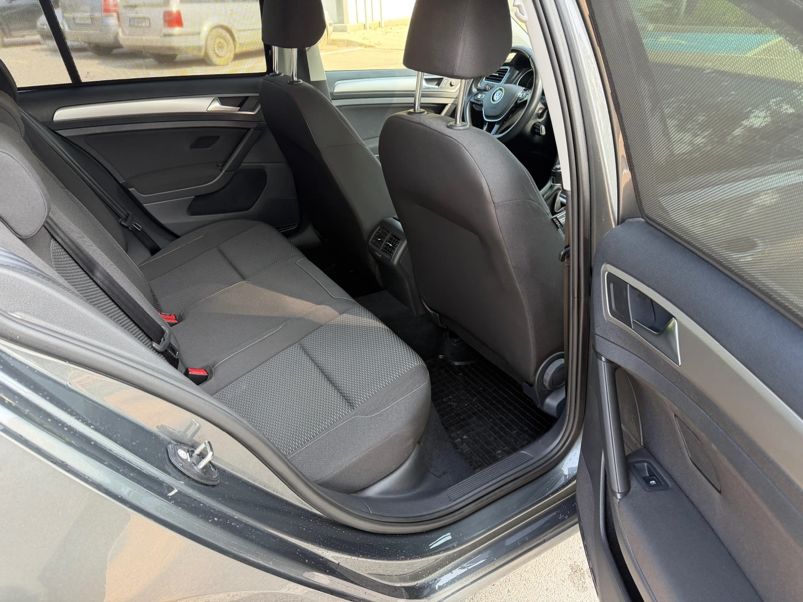 VW Golf Variant 7.5 1.0TSI, снимка 13 - Автомобили и джипове - 55067210