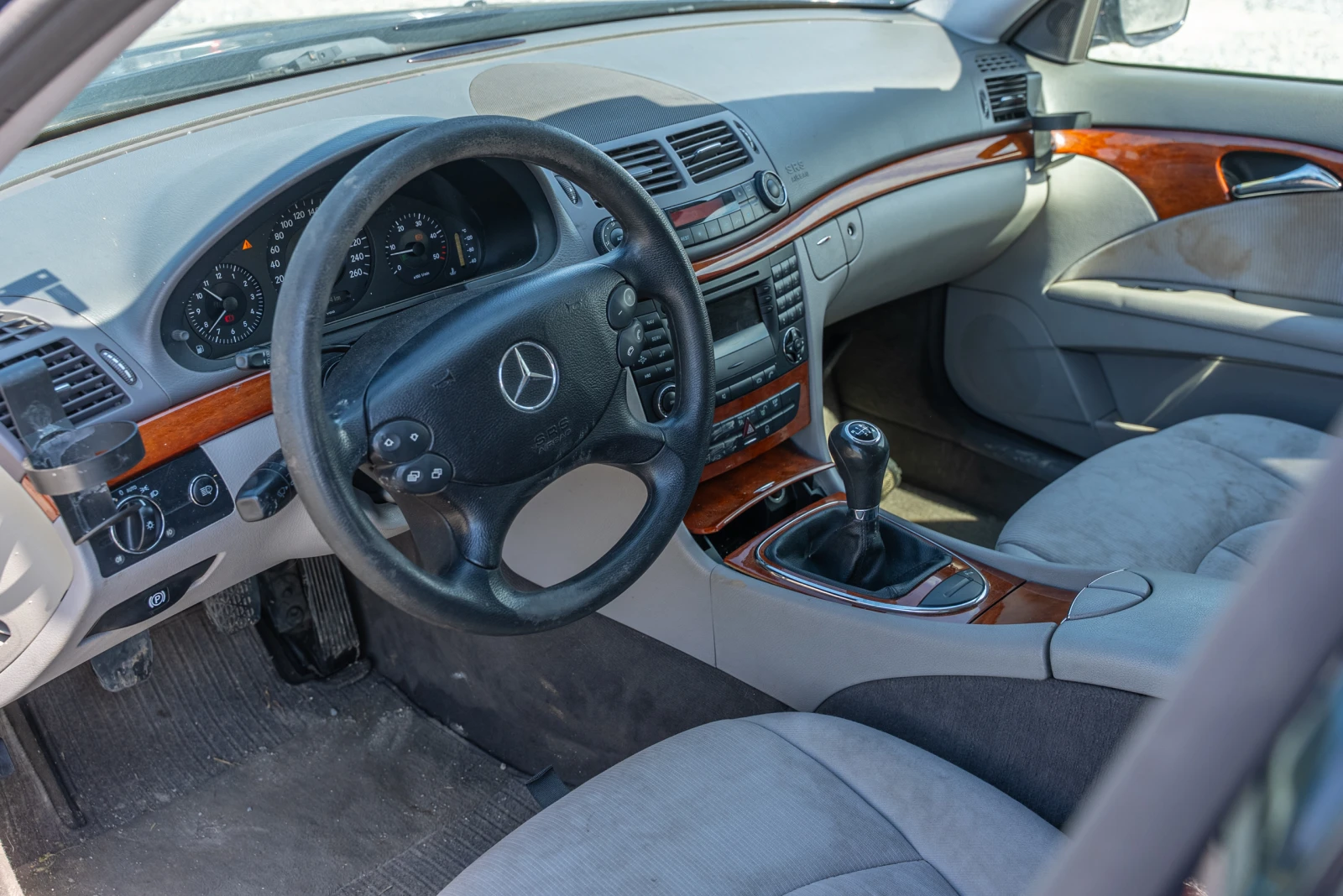 Mercedes-Benz E 280 CDI, снимка 5 - Автомобили и джипове - 55403221