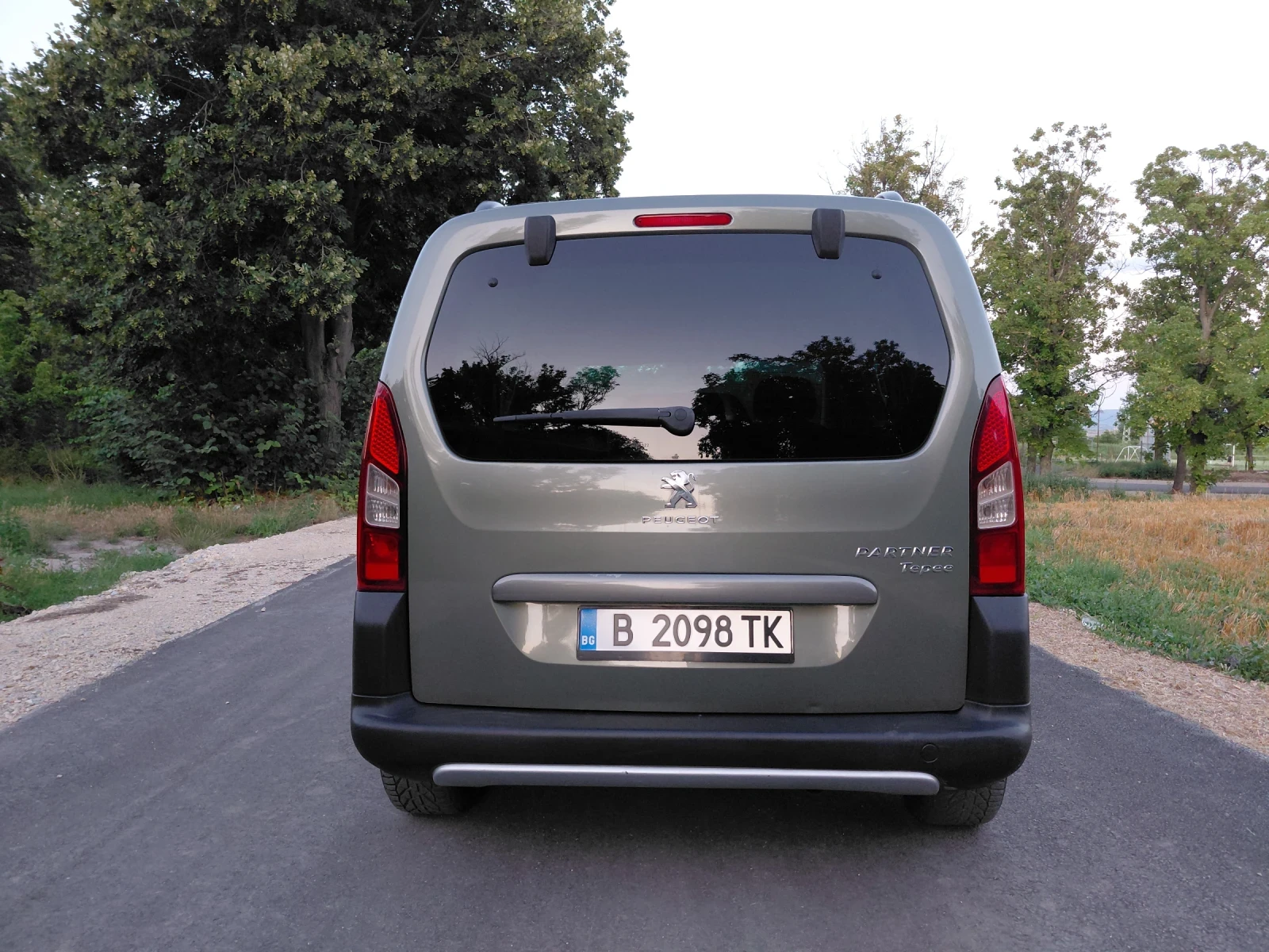 Peugeot Partner 1.6HDI Tepee, снимка 5 - Автомобили и джипове - 55811725