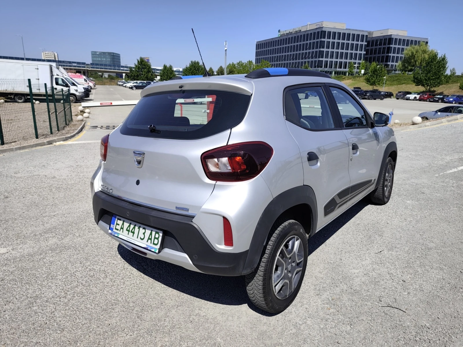 Dacia Spring 28kw, снимка 6 - Автомобили и джипове - 55641197