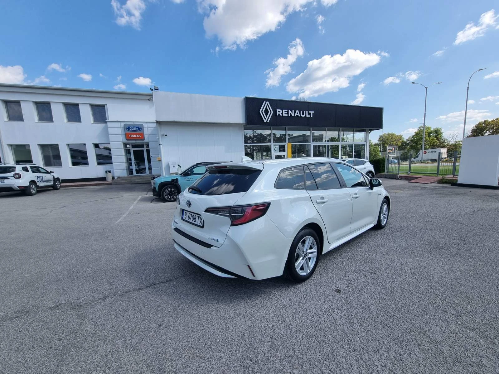 Toyota Corolla 1.8 Hybrid, снимка 5 - Автомобили и джипове - 55847889