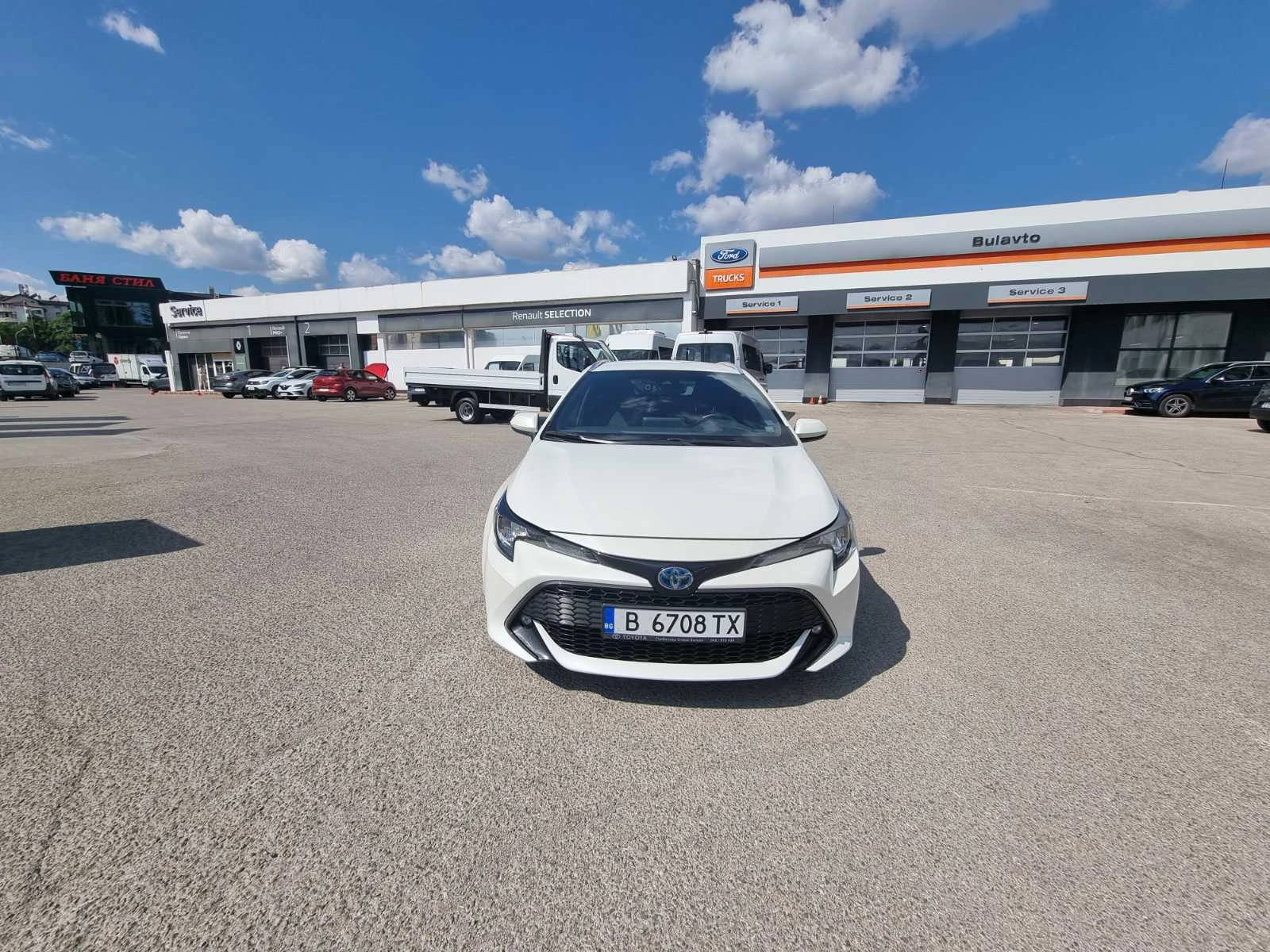 Toyota Corolla 1.8 Hybrid, снимка 2 - Автомобили и джипове - 55847889