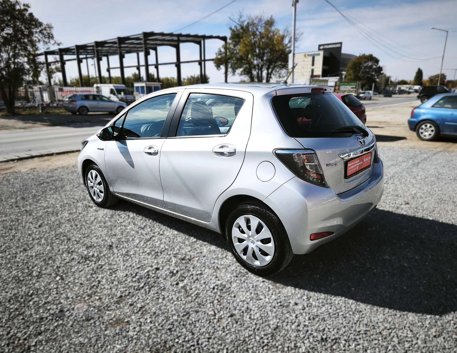 Toyota Yaris 1.5i HYBRID AUTOMATIC | Mobile.bg � ����������� 6