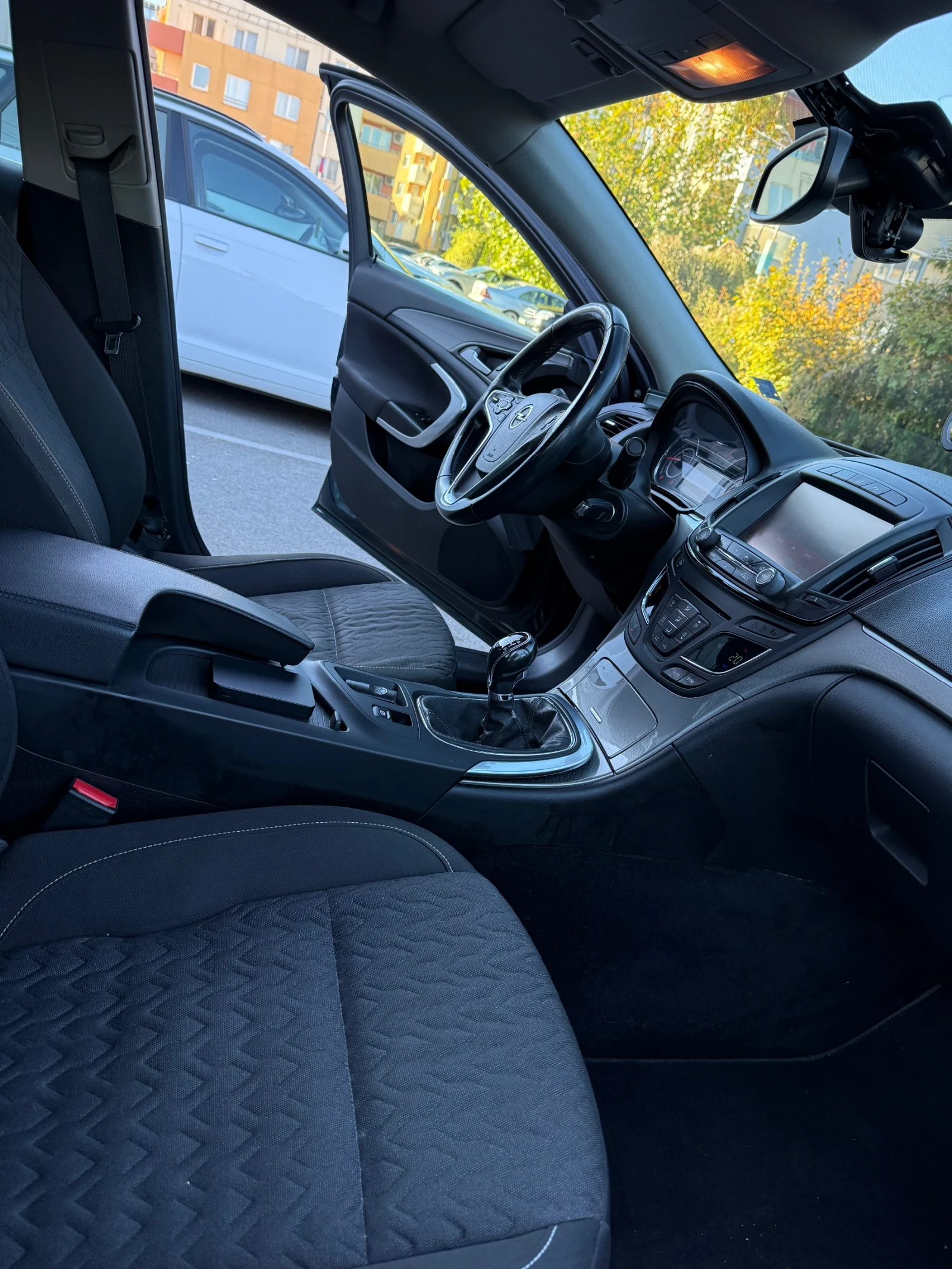 Opel Insignia 2.0 CDTI 170 к.с, снимка 5 - Автомобили и джипове - 56628500
