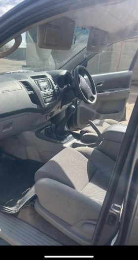 Toyota Hilux 3.0 Invincible, снимка 8