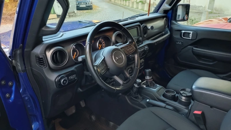 Jeep Wrangler Unlimited Sport, снимка 8 - Автомобили и джипове - 47237484