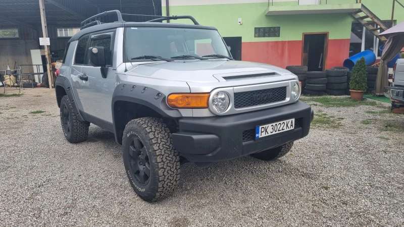 Toyota Fj cruiser 4.0i Gaz, снимка 2 - Автомобили и джипове - 47286947