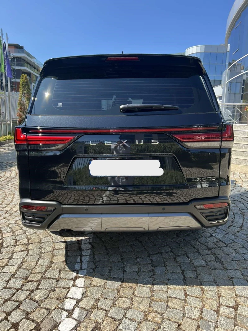 Lexus LX 600, снимка 2 - Автомобили и джипове - 49158222