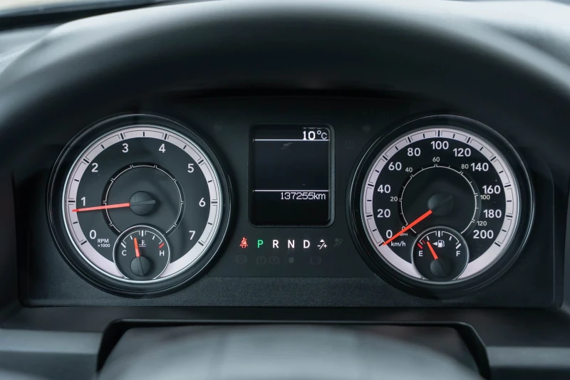 Dodge RAM 1500, снимка 12 - Автомобили и джипове - 52373197