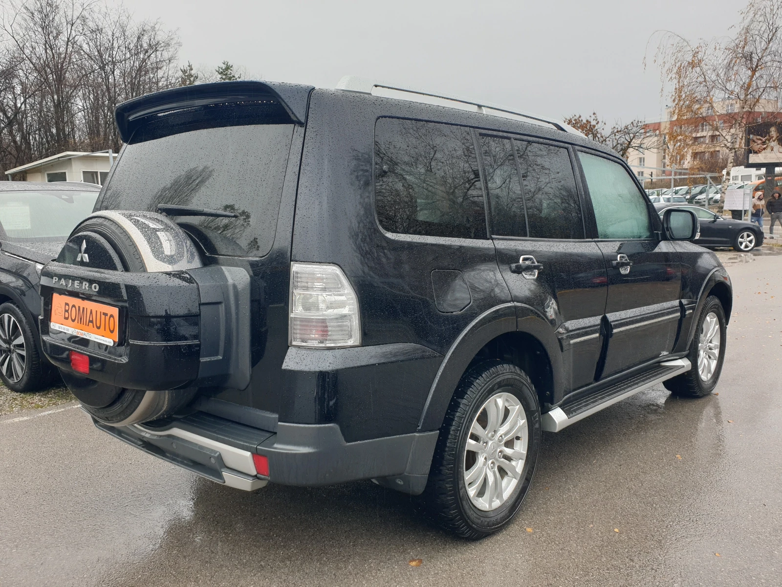 Mitsubishi Pajero 3.2Di-D* 4X4* XENON* АВТОМАТИК* 7MEСТА* КОЖА - изображение 4