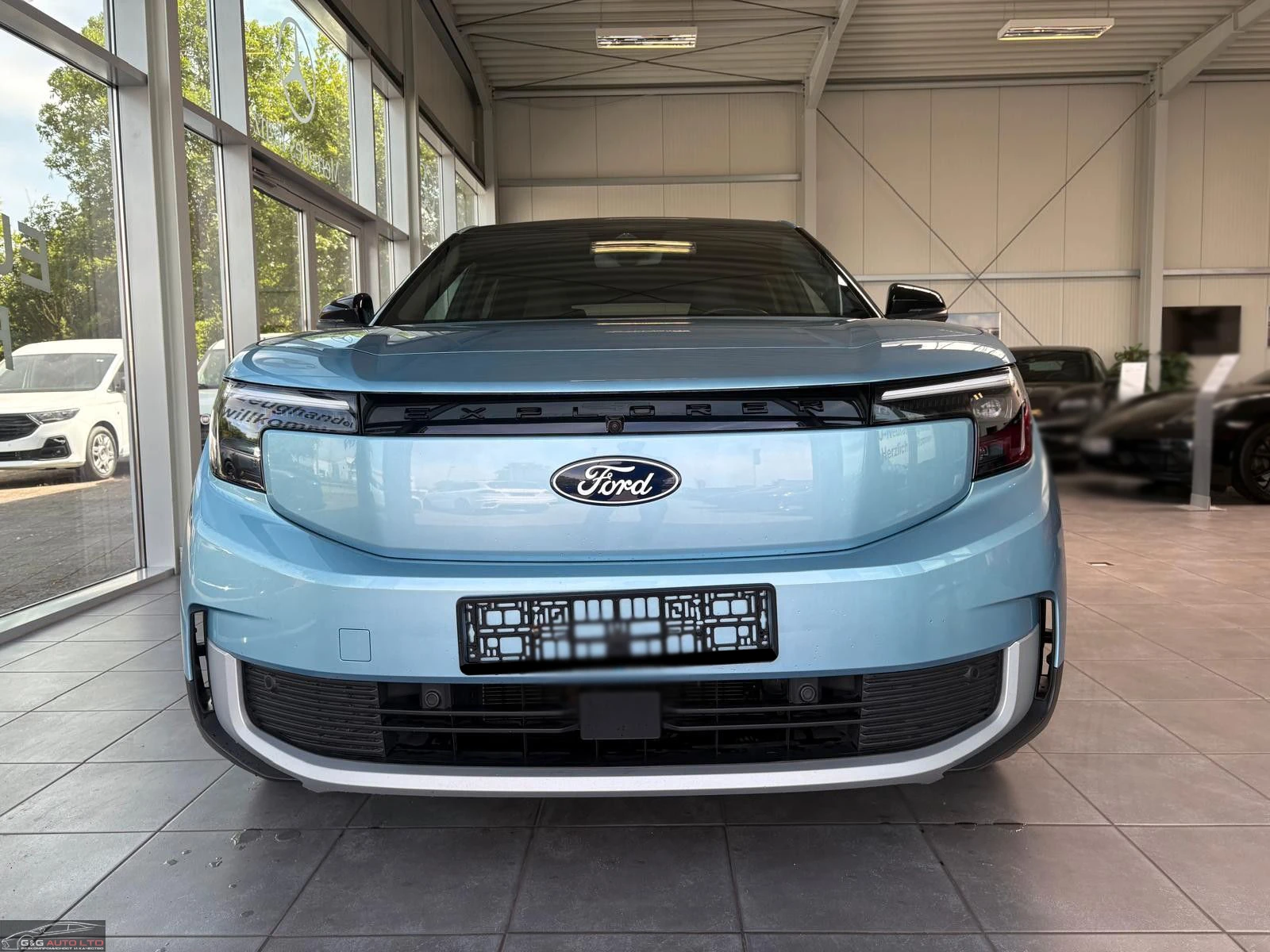 Ford Explorer PREMIUM/286HP/RWD/AMBI/CARPLAY/KLESS/PANO/156f - изображение 2